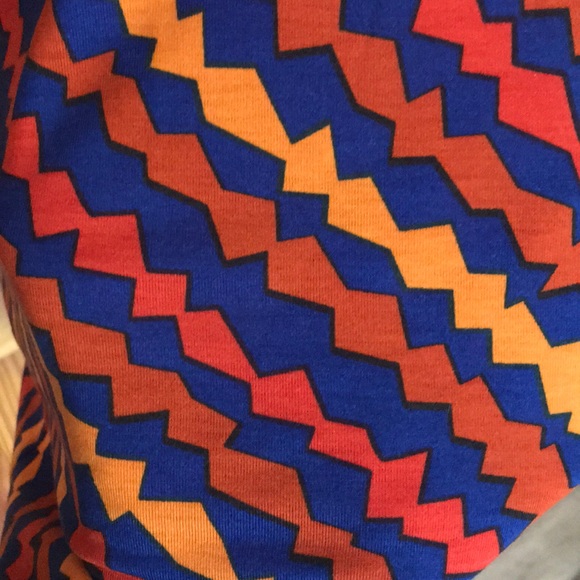 Lularoe classic tee - Picture 4 of 6